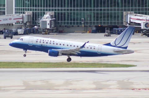 United Express (Shuttle America) Embraer ERJ-170SE (ERJ-170-100SE) (N647RW) at  Miami - International, United States