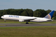 United Airlines Boeing 767-322(ER) (N647UA) at  Hamburg - Fuhlsbuettel (Helmut Schmidt), Germany