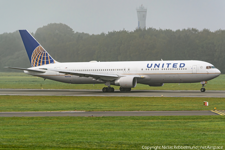 United Airlines Boeing 767-322(ER) (N647UA) | Photo 423376