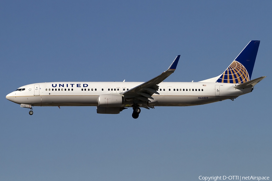 United Airlines Boeing 737-924(ER) (N64809) | Photo 457482