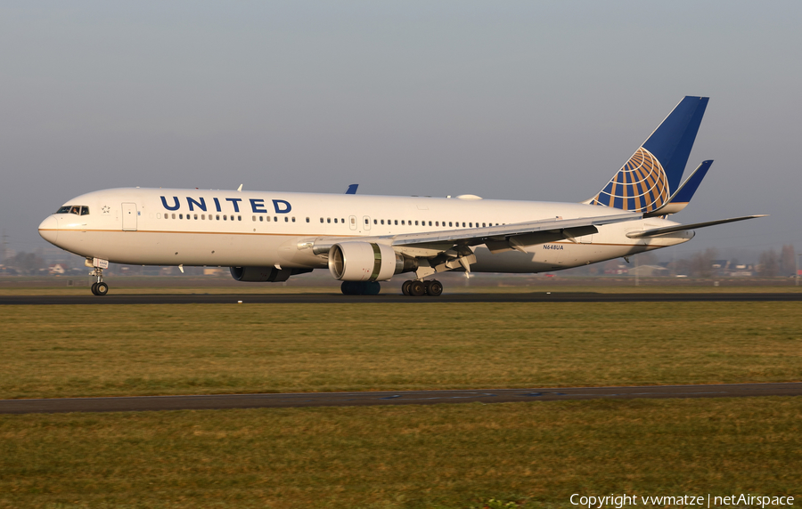 United Airlines Boeing 767-322(ER) (N648UA) | Photo 424297
