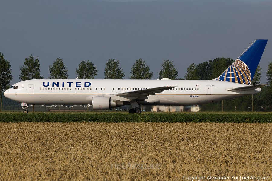 United Airlines Boeing 767-322(ER) (N648UA) | Photo 431048