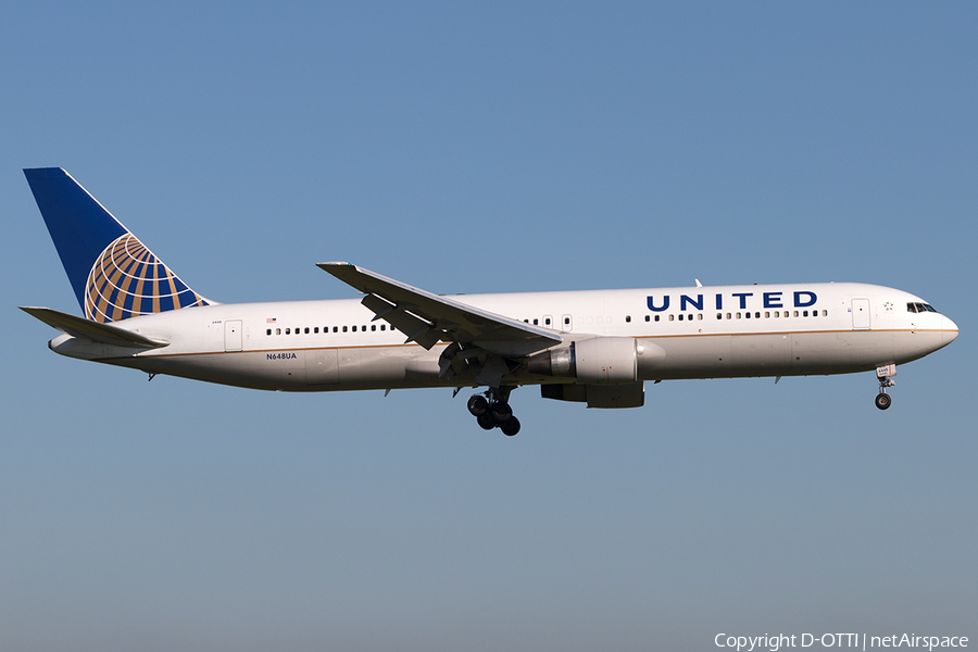 United Airlines Boeing 767-322(ER) (N648UA) | Photo 609615