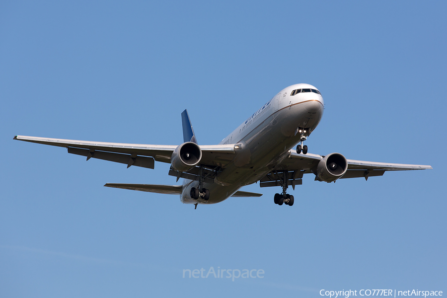 United Airlines Boeing 767-322(ER) (N648UA) | Photo 57576