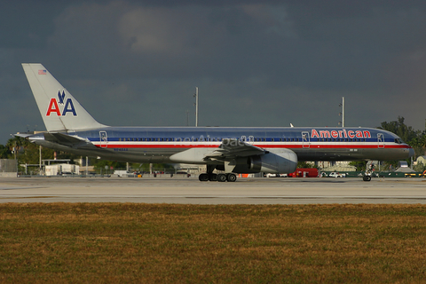 American Airlines Boeing 757-223 (N649AA) at  Miami - International, United States