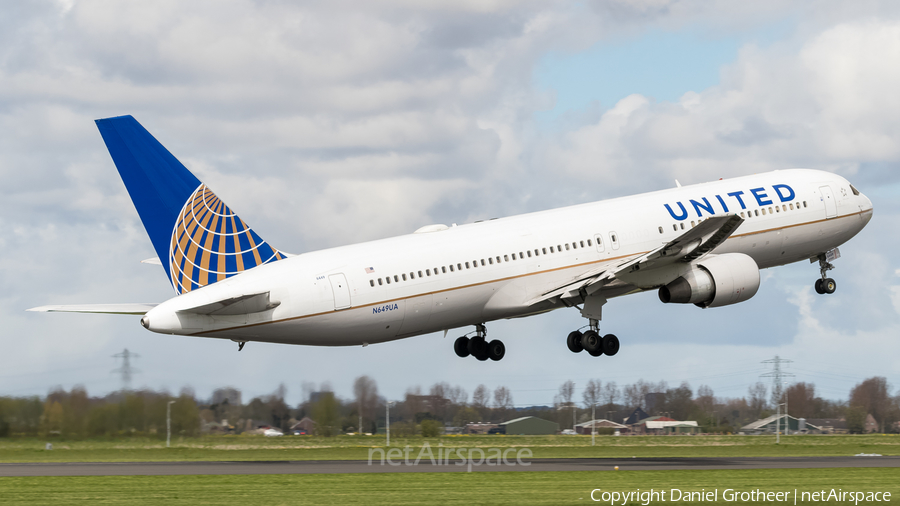 United Airlines Boeing 767-322(ER) (N649UA) | Photo 116107