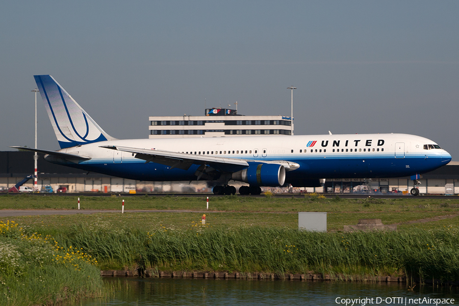 United Airlines Boeing 767-322(ER) (N649UA) | Photo 199441
