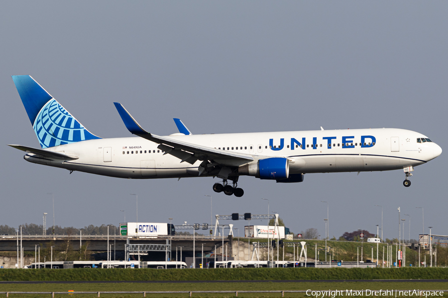 United Airlines Boeing 767-322(ER) (N649UA) | Photo 505124