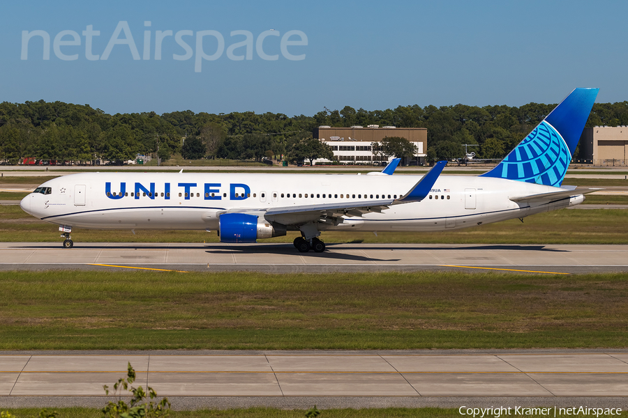 United Airlines Boeing 767-322(ER) (N649UA) | Photo 677114
