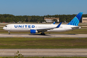 United Airlines Boeing 767-322(ER) (N649UA) at  Houston - George Bush Intercontinental, United States