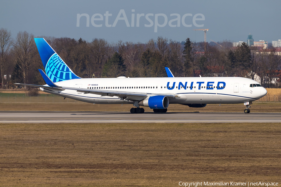 United Airlines Boeing 767-322(ER) (N649UA) | Photo 603414