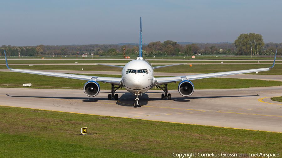 United Airlines Boeing 767-322(ER) (N649UA) | Photo 620172