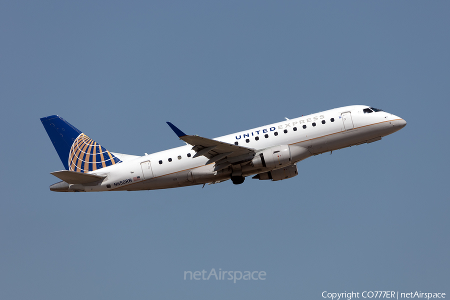 United Express (Republic Airlines) Embraer ERJ-170SE (ERJ-170-100SE) (N650RW) | Photo 289683