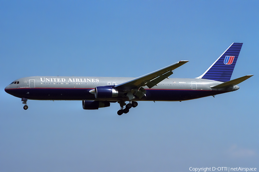 United Airlines Boeing 767-322(ER) (N650UA) | Photo 417330