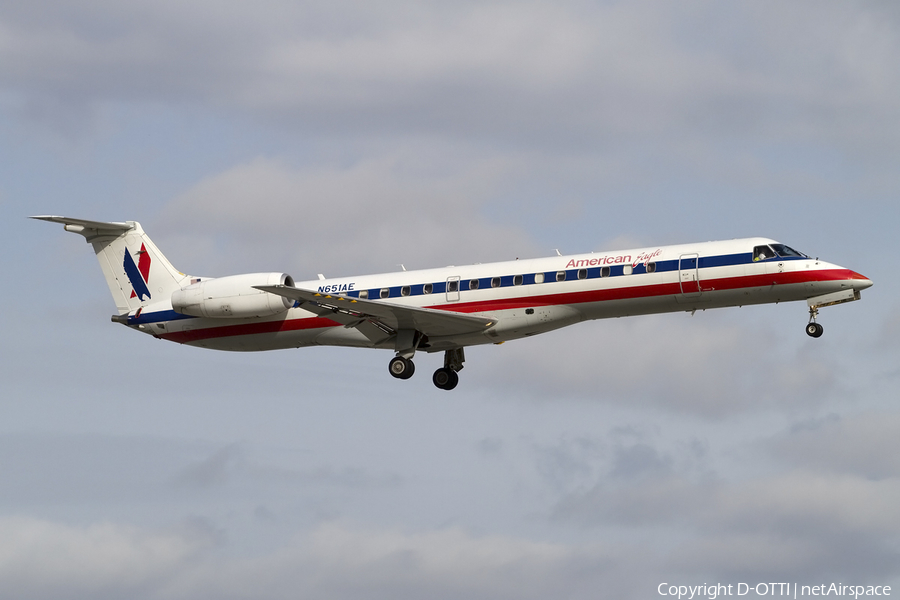 American Eagle Embraer ERJ-145LR (N651AE) | Photo 423360