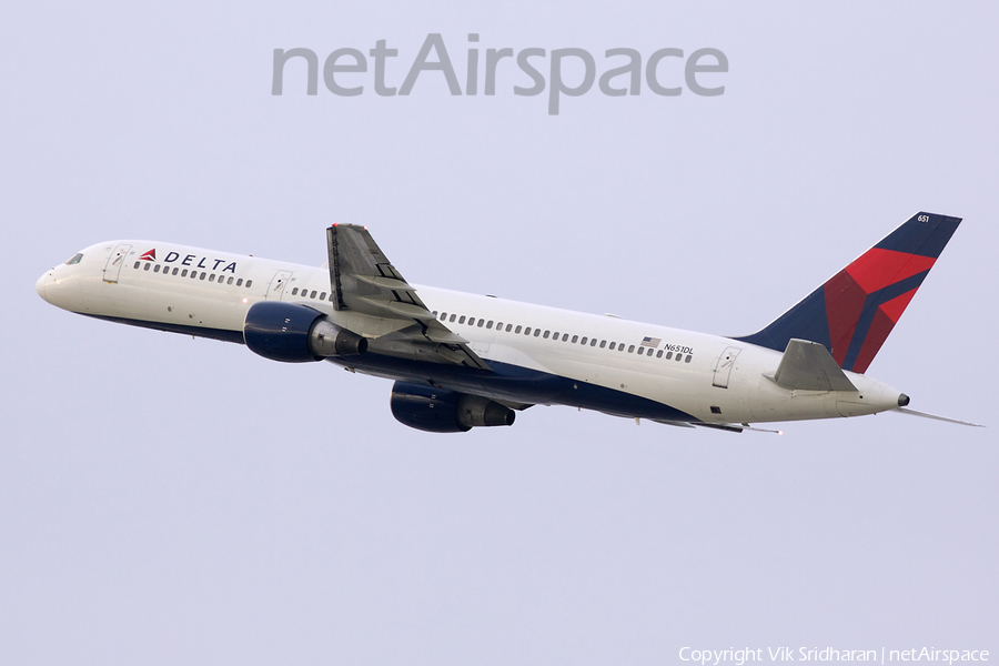 Delta Air Lines Boeing 757-232 (N651DL) | Photo 38275