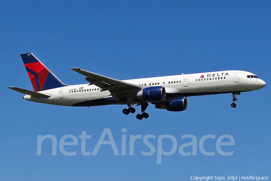 Delta Air Lines Boeing 757-232 (N651DL) | Photo 67909