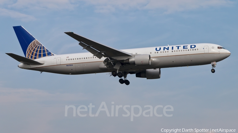 United Airlines Boeing 767-322(ER) (N651UA) | Photo 182368