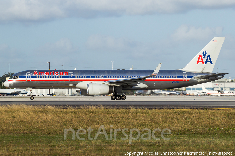 American Airlines Boeing 757-223 (N652AA) | Photo 122190