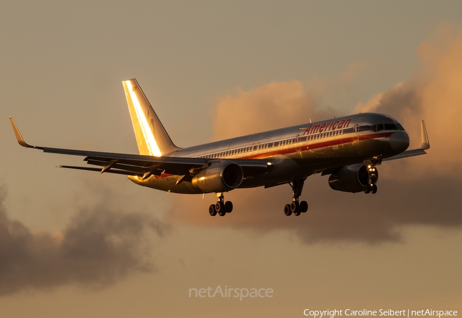 American Airlines Boeing 757-223 (N652AA) | Photo 78005