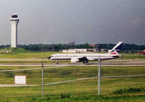 Delta Air Lines Boeing 757-232 (N652DL) at  Covington - Northern Kentucky International (Greater Cincinnati), United States