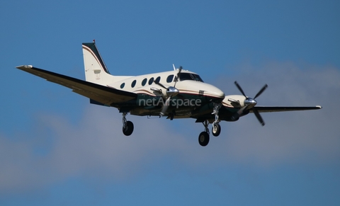 (Private) Beech E90 King Air (N652L) at  Orlando - Executive, United States