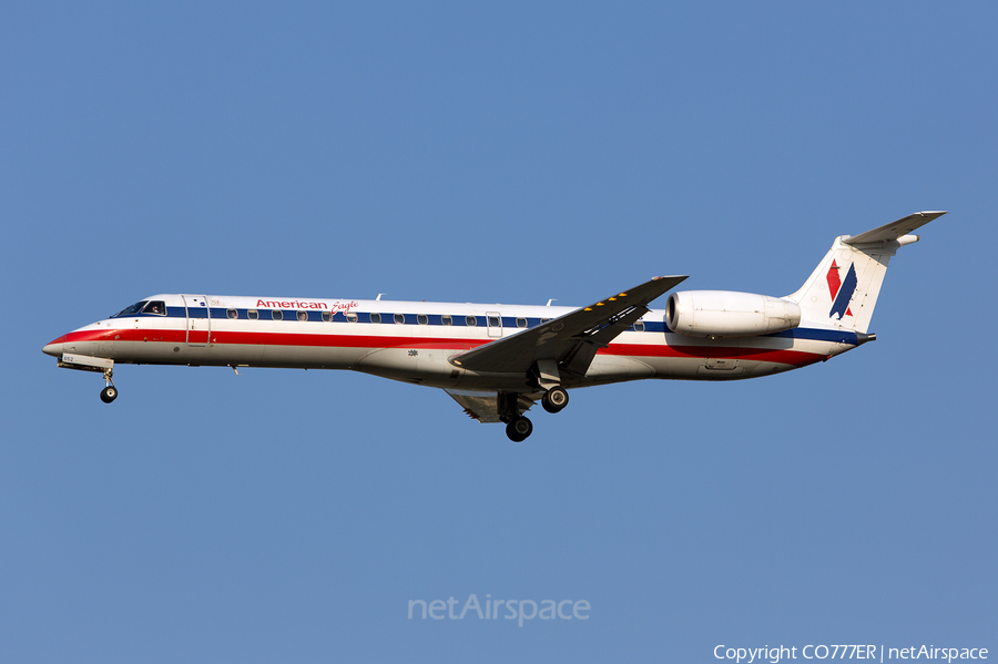 American Eagle Embraer ERJ-145LR (N652RS) | Photo 11565