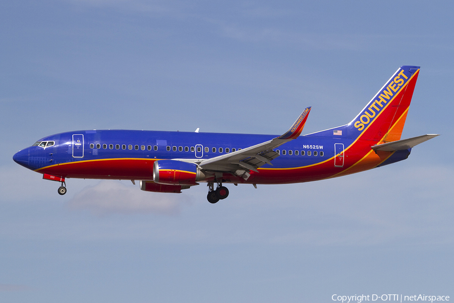 Southwest Airlines Boeing 737-3H4 (N652SW) | Photo 341820