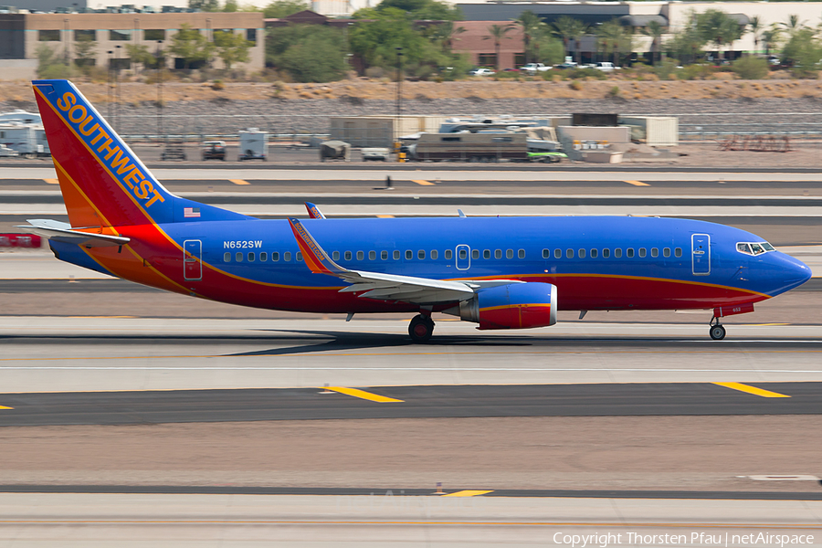 Southwest Airlines Boeing 737-3H4 (N652SW) | Photo 88804