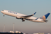 United Airlines Boeing 767-322(ER) (N652UA) at  Amsterdam - Schiphol, Netherlands