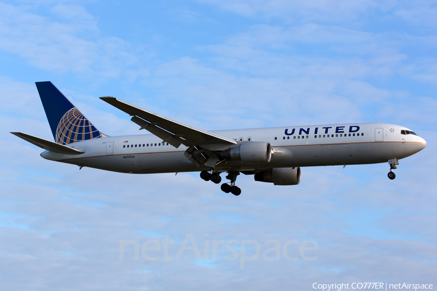 United Airlines Boeing 767-322(ER) (N652UA) | Photo 51299