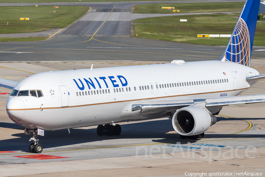 United Airlines Boeing 767-322(ER) (N652UA) | Photo 161626