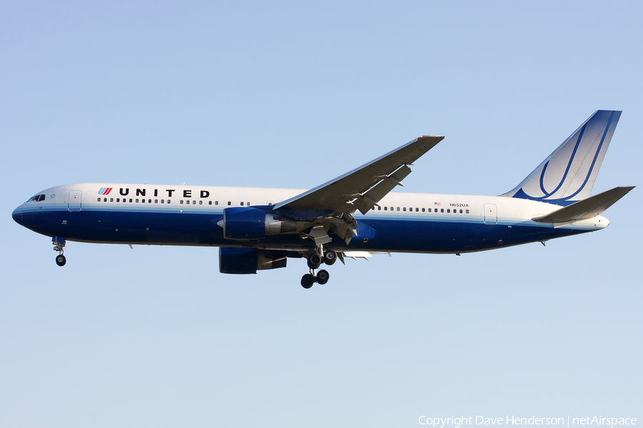 United Airlines Boeing 767-322(ER) (N652UA) | Photo 21793