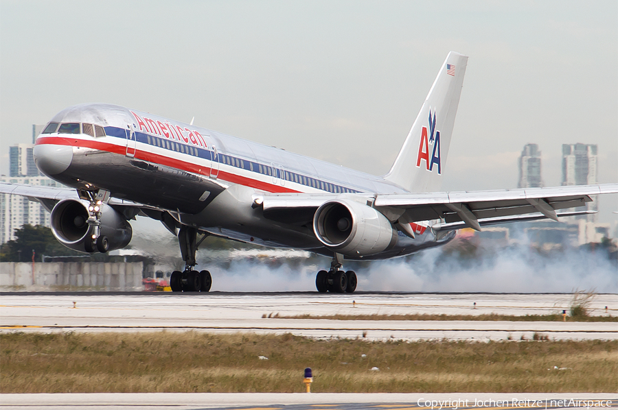 American Airlines Boeing 757-223 (N653A) | Photo 41084