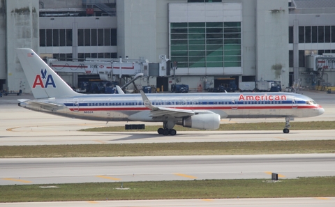 American Airlines Boeing 757-223 (N653A) at  Miami - International, United States