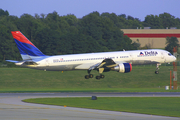 Delta Air Lines Boeing 757-232 (N653DL) at  Covington - Northern Kentucky International (Greater Cincinnati), United States