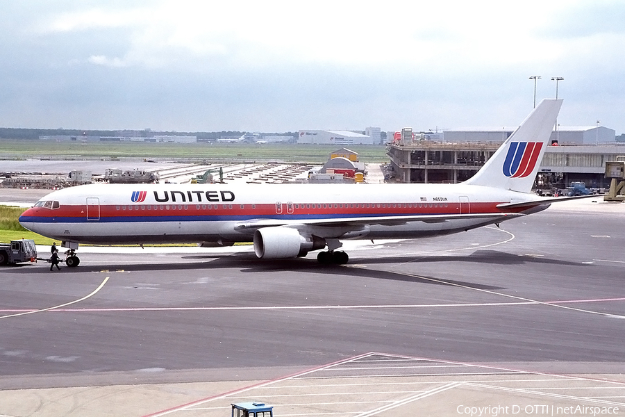 United Airlines Boeing 767-322(ER) (N653UA) | Photo 143109
