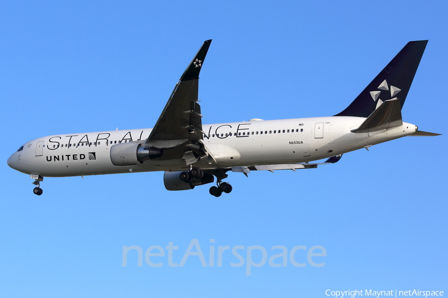 United Airlines Boeing 767-322(ER) (N653UA) | Photo 165455