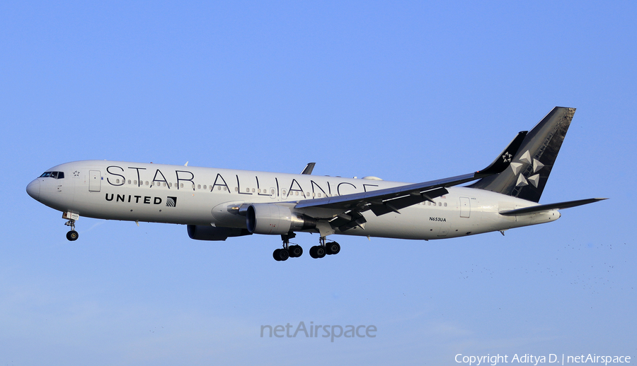 United Airlines Boeing 767-322(ER) (N653UA) | Photo 355206