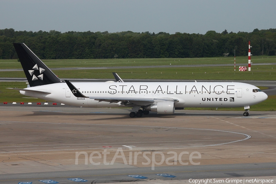 United Airlines Boeing 767-322(ER) (N653UA) | Photo 109184