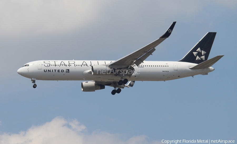 United Airlines Boeing 767-322(ER) (N653UA) | Photo 617620