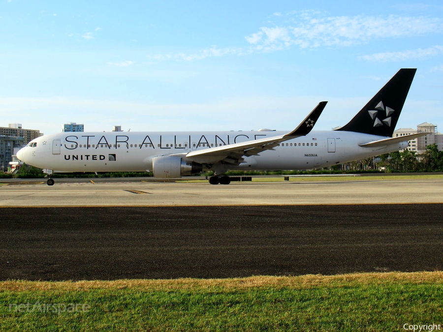 United Airlines Boeing 767-322(ER) (N653UA) | Photo 230973