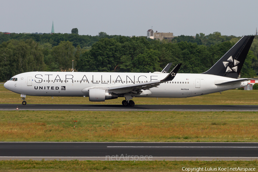 United Airlines Boeing 767-322(ER) (N653UA) | Photo 341727