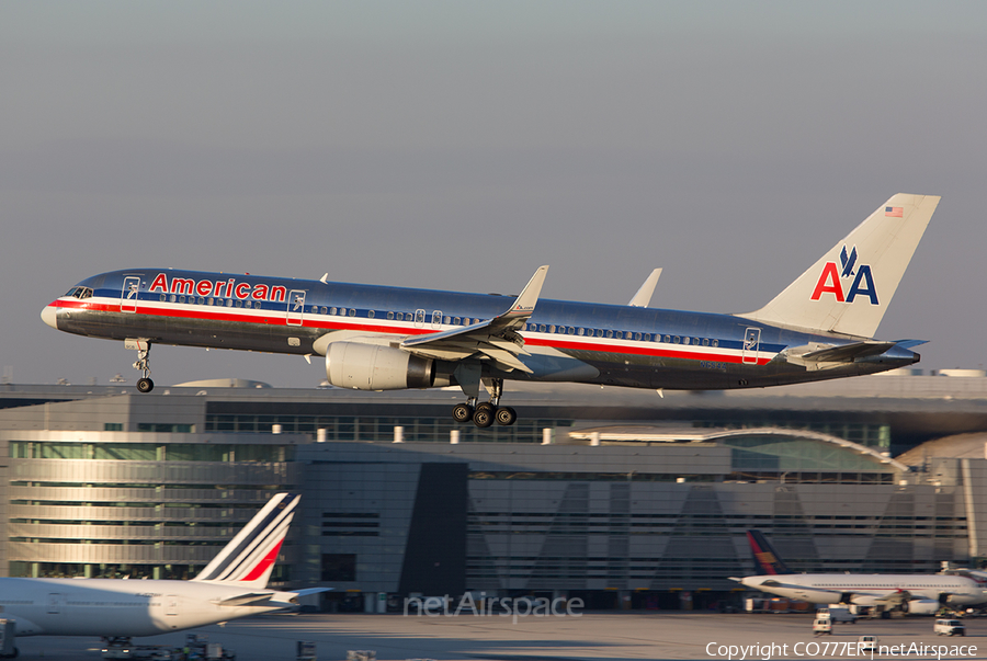American Airlines Boeing 757-223 (N654A) | Photo 13977