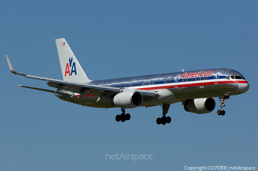 American Airlines Boeing 757-223 (N654A) | Photo 14055