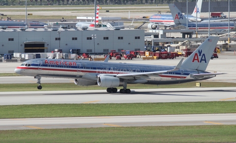 American Airlines Boeing 757-223 (N654A) at  Miami - International, United States