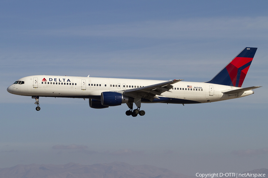 Delta Air Lines Boeing 757-232 (N654DL) | Photo 341721