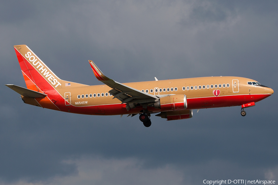 Southwest Airlines Boeing 737-3H4 (N654SW) | Photo 214403