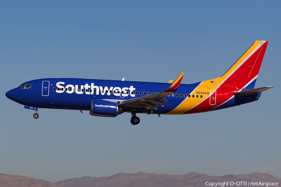 Southwest Airlines Boeing 737-3H4 (N654SW) | Photo 140429