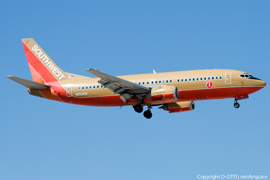 Southwest Airlines Boeing 737-3H4 (N654SW) | Photo 179367